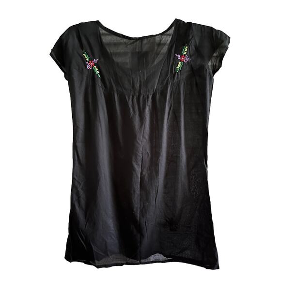 NWT Awankana Artisans Black Embroidered  Mexican Style Top SzS - Picture 4 of 11